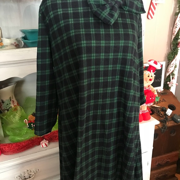 🌲. Lovely Plus Size Dress 👗 - Picture 5 of 6